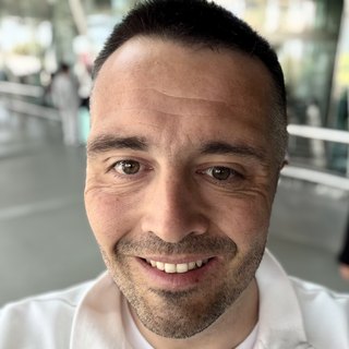 Portrait de Kevin Bernier, fondateur de Rencontres & Horizons
