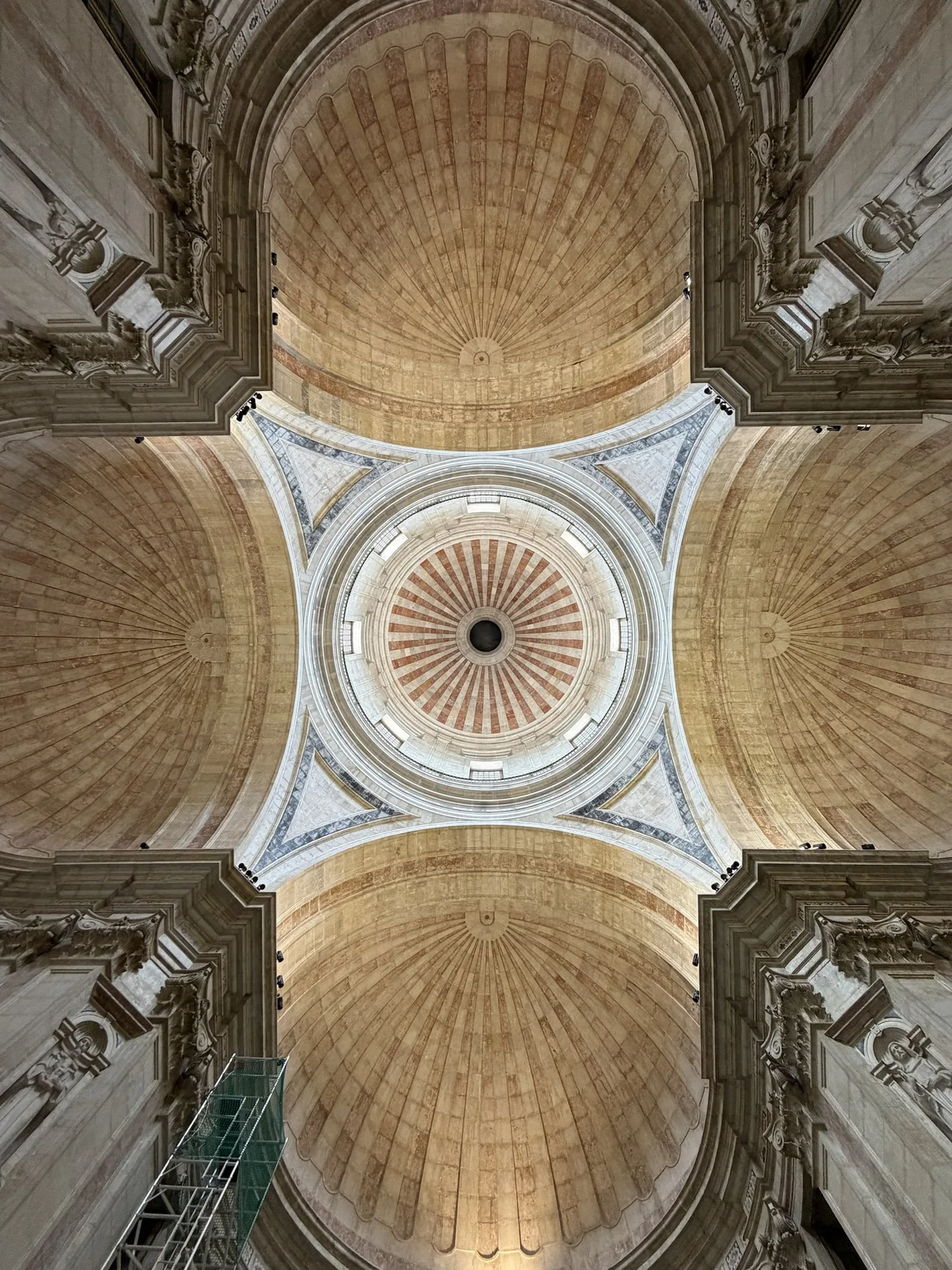 La coupole du Panthéon national à Lisbonne